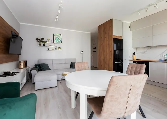 Przymorze Modern By Bookinghost